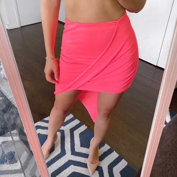 💗 SHAREEN NEON PINK ASYMMETRICAL MINI SKIRT! - Picture 7 of 15